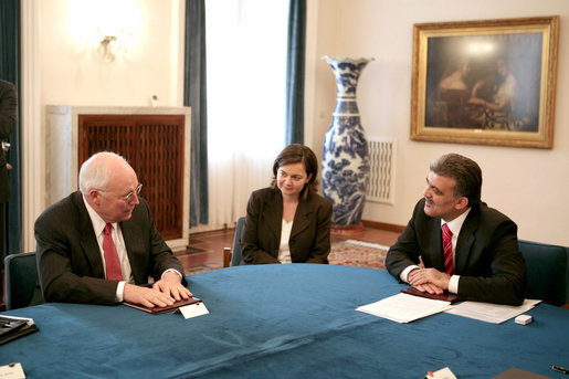 Vice President Dick Cheney meets with President Abdullah Gul of Turkey Monday, March 24, 2008 in Ankara, Turkey to discuss Afghanistan, northern Iraq and energy security. White House photo by David Bohrer