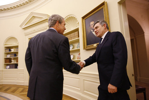 President George W. Bush welcomes Prime Minister Gordon Brown of the United Kingdom to the Oval Office Friday, Sept. 26, 2008, at the White House. White House photo by Eric Draper