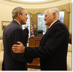 President George W. Bush and President Valdus Adamkus share a moment in the Oval Office Monday, Sept. 29, 2008, during the Lithuanian leader's visit to the White House.  White House photo by Eric Draper