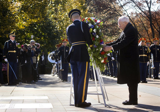Vice President Dick Cheney places a wreath at the Tomb of the Unknowns Tuesday, Nov. 11, 2008, during Veterans Day ceremonies at Arlington National Cemetery in Arlington, Va. White House photo by David Bohrer
