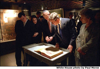 President Bush visits the Holocaust Museum. White House photo by Paul Morse.
