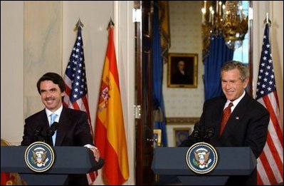 President George W. Bush and President Jose Maria Aznar of Spain hold a joint press conference in Cross Hall Wednesday, May 7, 2003.