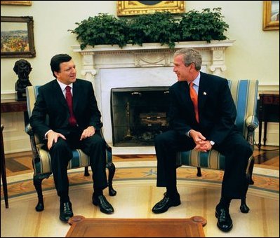 President George W. Bush meets with Prime Minister Jose Manuel Durao of Portugal in the Oval Office Friday, June 6, 2003.