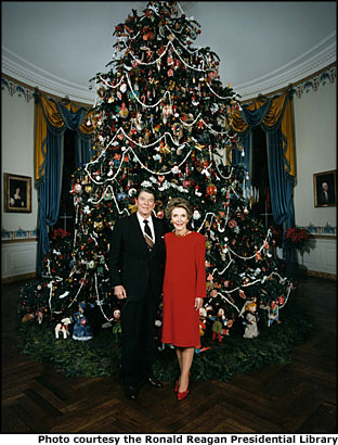 1986 Reagan Christmas tree – A Mother Goose Christmas - Source: George W. Bush White House website