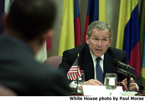 President Bush meets with Andean Leaders in Quebec, Canada. White House photo by Paul Morse.