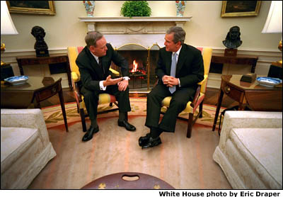 President Bush meets with Canadian Prime Minister Chretien. White House photo by Eric Draper.