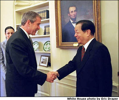 President Bush meets with China's Vice Premier. White House photo by Eric Draper.