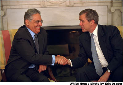 President Bush shakes hands with President Cardoso of Brazil. White House photo by Eric Draper.
