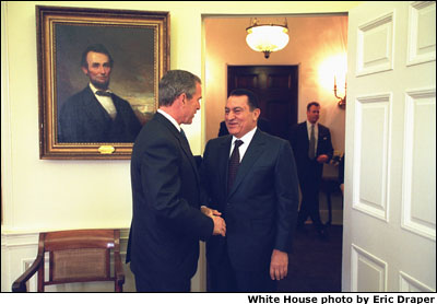 President Bush shakes hands with President Mubarak of Egypt. White House photo by Eric Draper.