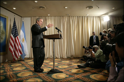 President George W. Bush meets with the traveling press pool Friday, Nov. 4, 2005, at the Sheraton Mar del Plata in Mar del Plata, Argentina. The President thanked the media for coming and said he was pleased to be in Argentina.