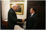 Vice President Dick Cheney welcomes Indonesian Vice President Muhammad Yusuf Kalla before a meeting at the White House, Tuesday, September 26, 2006.