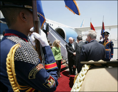 Vice President Dick Cheney and his daughter, Liz Cheney, are greeted by Egyptian officials upon their arrival Sunday, May 13, 2007, to Cairo, where the Vice President held one-on-one meetings with Egyptian President Hosni Mubarak and Field Marshal Mohamed Hussein Tantawi.