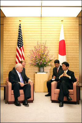 Vice President Dick Cheney meets with Prime Minister Shinzo Abe of Japan, Feb. 21, 2007, at the Kantei, the official residence of the prime minister, in Tokyo. White House photo by David Bohrer