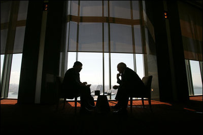 Vice President Dick Cheney participates in an interview with a member of the Australian press, Feb. 23, 2007 in Sydney, Australia. White House photo by David Bohrer