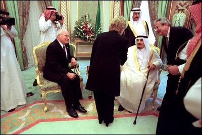 Vice President Dick Cheney and Lynne Cheney greet King Fahd of Saudi Arabia in Jeddah, Saudi Arabia, March 16, 2002.
