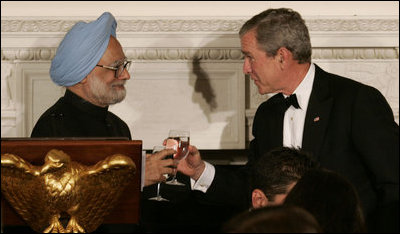 President George W. Bush and India's Prime Minister Dr. Manmohan Singh toast the evening in honor of Singh's visit, at the official dinner in the State Dining Room, Monday evening, July 18, 2005, at the White House. White House photo by Carolyn Drake